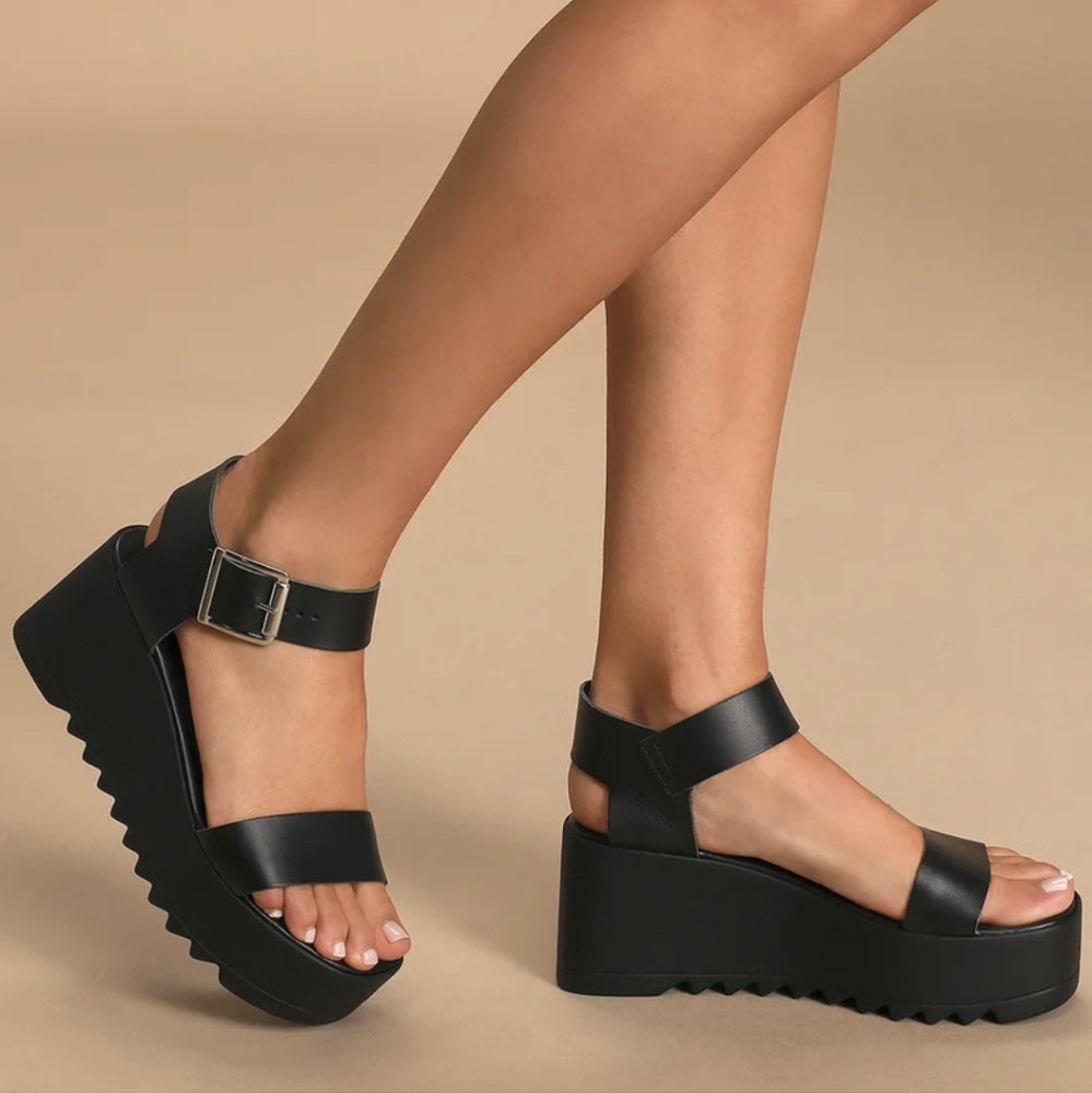Steve Madden Lake Platform Sandals